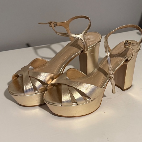 Schultz Gold Keefa Sandal, size 7 - Picture 2 of 6